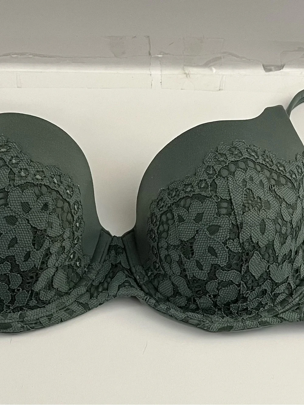 Lace-Accent Women's Bra in Sage Green Victoria’s Secret 32DD